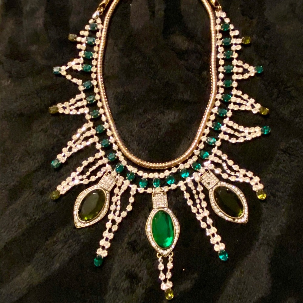 🍀Gorgeous Emeralds, Crystals and Gold Necklace🍀